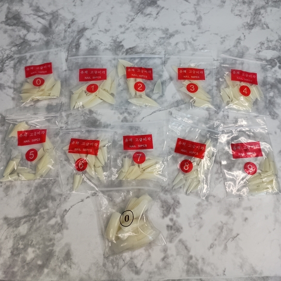 450 point nail tips - Picture 1 of 4